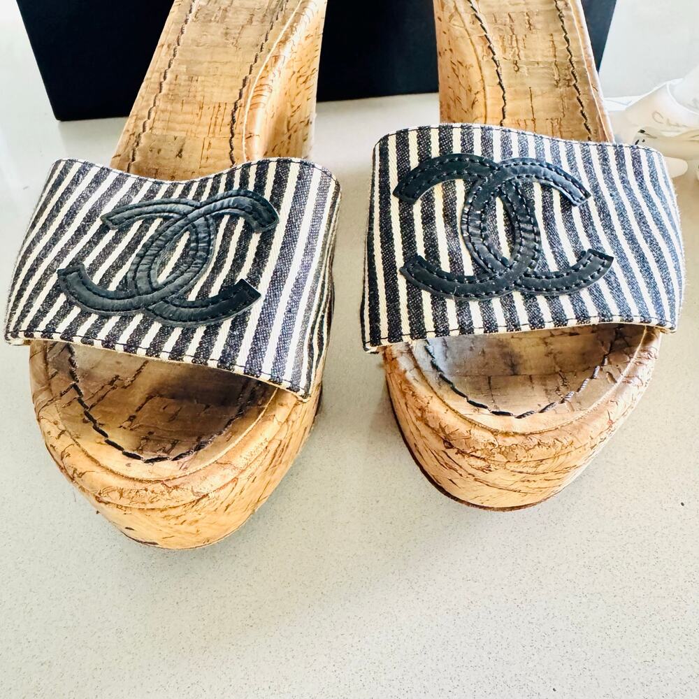 CHANEL Black White Stripe Canvas CC Logo Tan Beige Cork Wedge Sandal Slides 36 - Picture 12 of 16